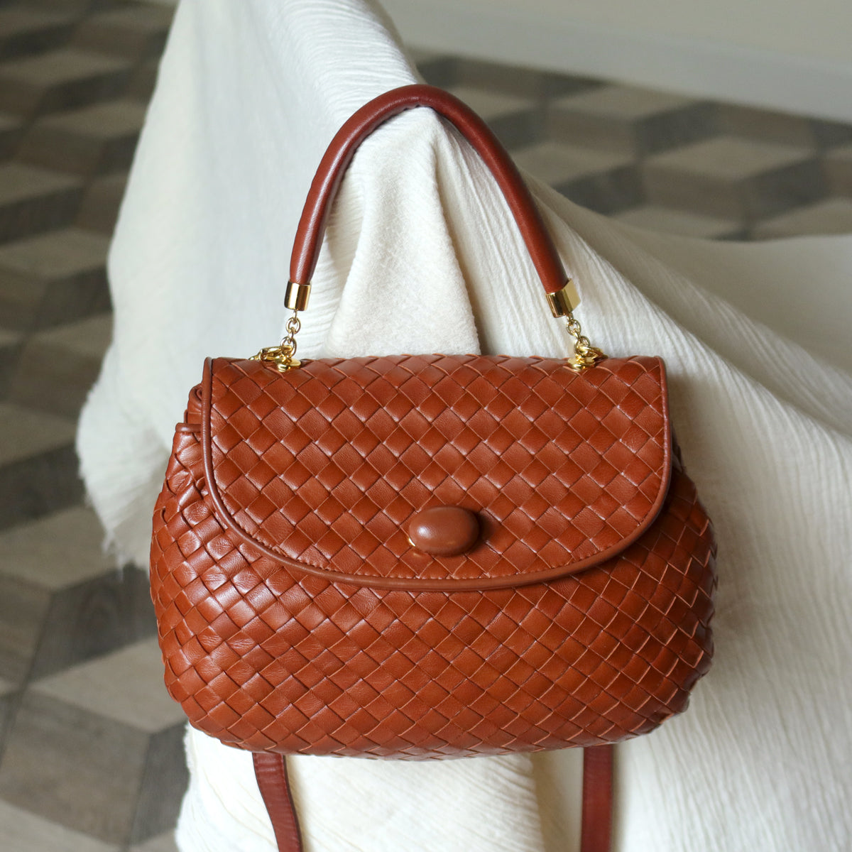 Bottega Veneta Vintage Dark Brown Intrecciato Weave Turn Lock 2way Shoulder Bag S
