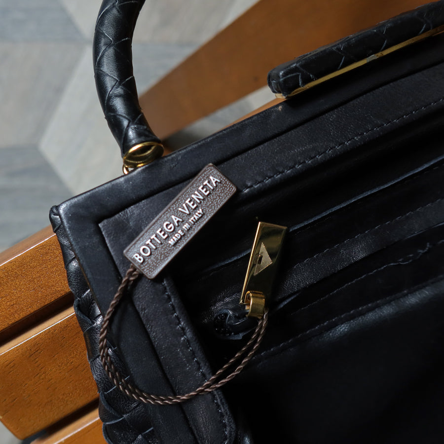 Bottega Veneta Vintage Black Leather Intrecciato Kiss Lock Top Handle Bag M