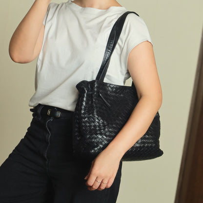 Bottega Veneta Vintage Black Leather Intrecciato Weave Knots Shoulder Bag