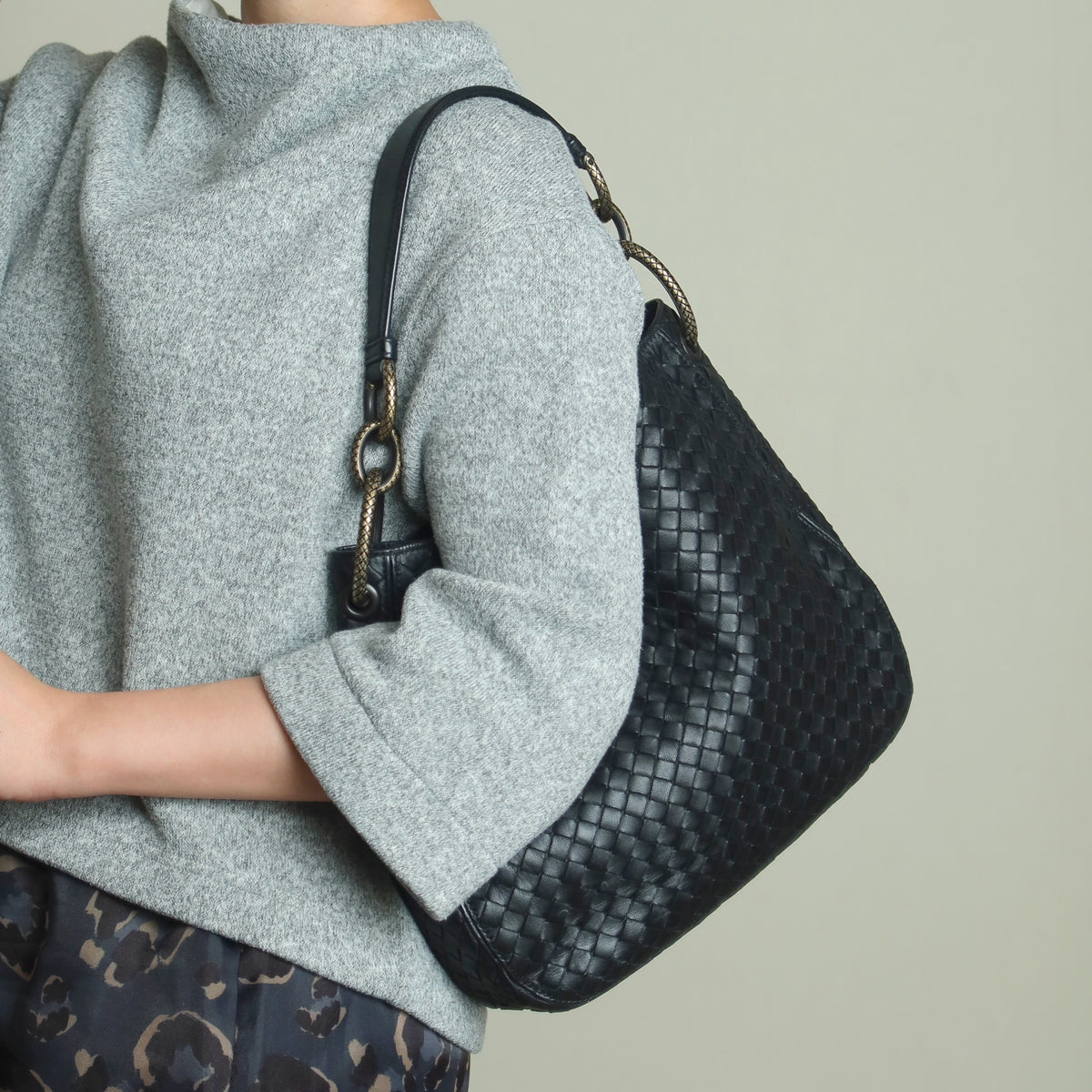 Bottega Veneta Vintage Black Nappa Intrecciato Loop Rings Hobo Shoulder Bag