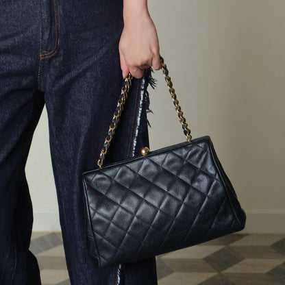 Vintage Chanel Black Caviar Matelassé CC logo Kiss Lock Double Chain Shoulder Bag