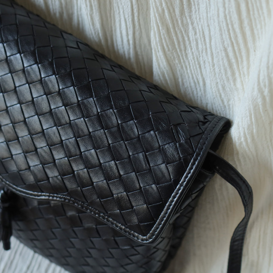Bottega Veneta Vintage Black Intrecciato Weave Pochette Crossbody Flap Bag