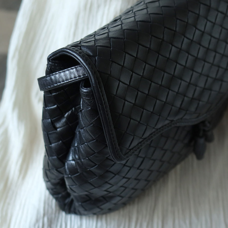 Bottega Veneta Vintage Black Intrecciato Weave Pochette Crossbody Flap Bag