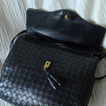 Bottega Veneta Vintage Black Intrecciato Weave Pochette Crossbody Flap Bag