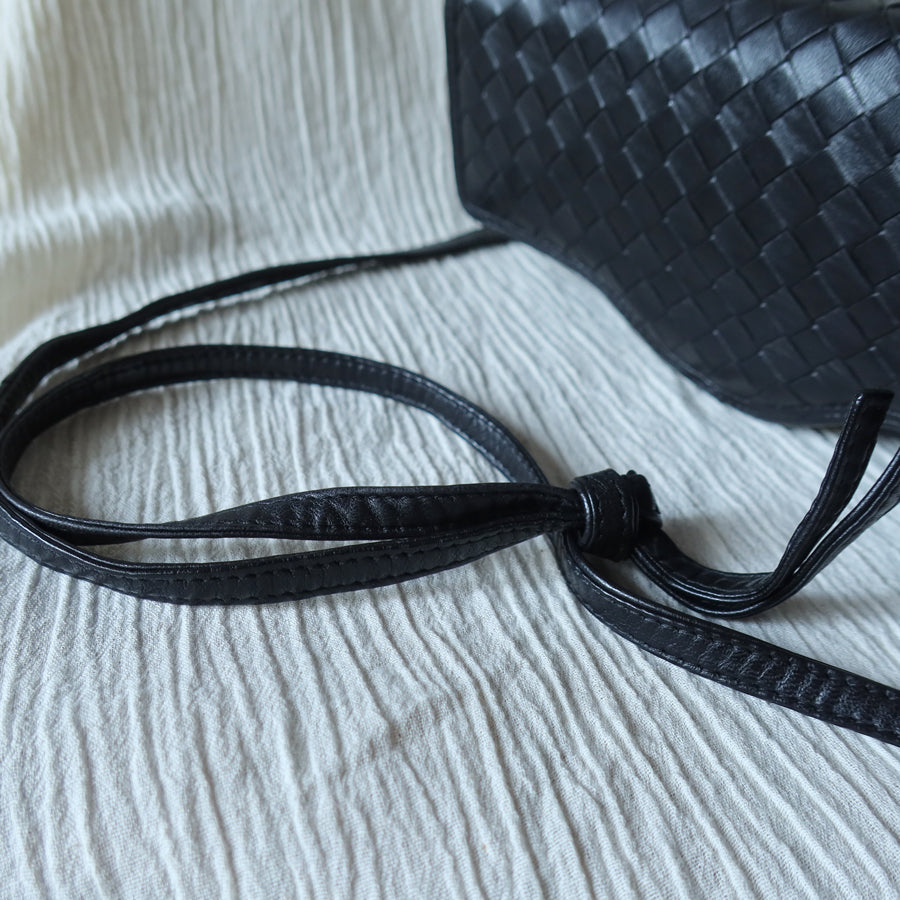 Bottega Veneta Vintage Black Intrecciato Weave Pochette Crossbody Flap Bag