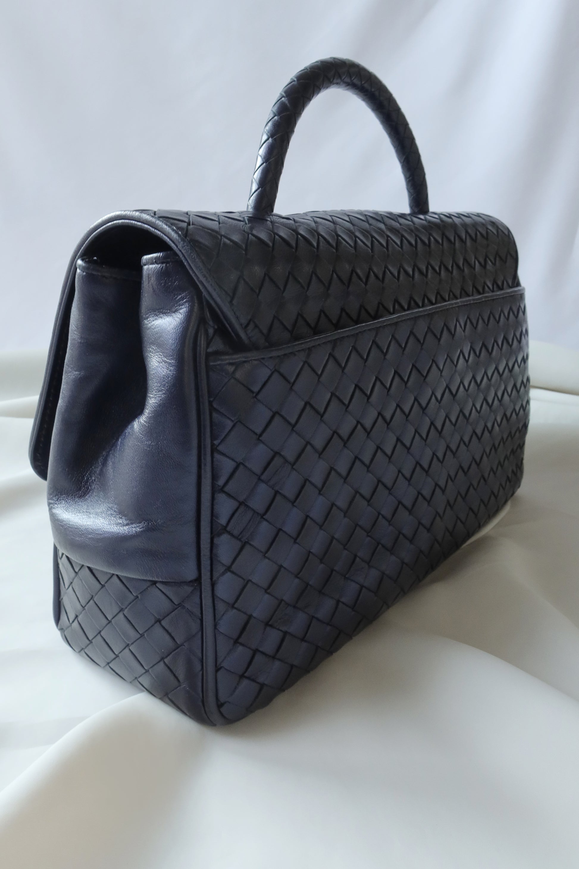 Bottega Veneta Vintage Intrecciato Weave Turnlock Flap Bag 4