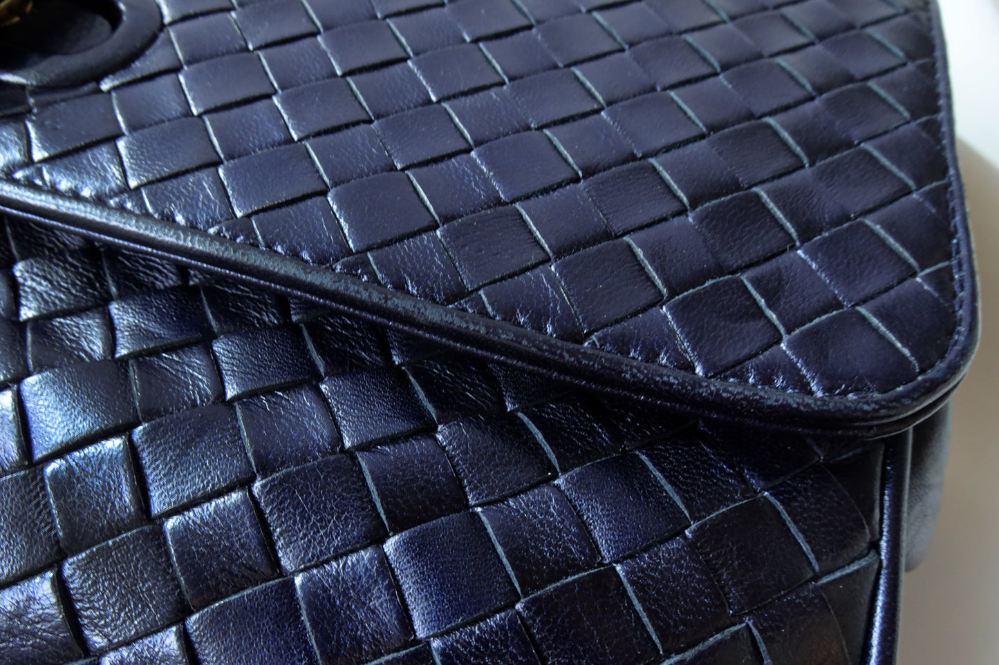 Bottega Veneta Vintage Intrecciato Weave Turnlock Flap Bag 11
