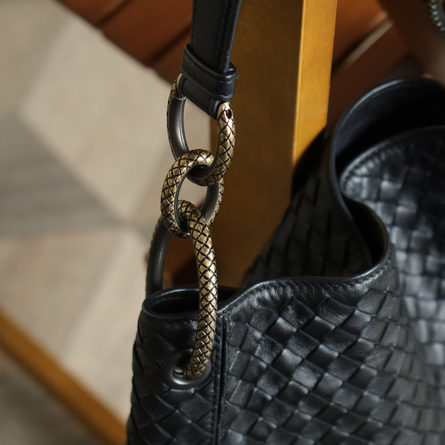 Bottega Veneta Vintage Black Nappa Intrecciato Loop Rings Hobo Shoulder Bag