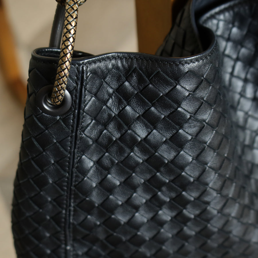 Bottega Veneta Vintage Black Nappa Intrecciato Loop Rings Hobo Shoulder Bag