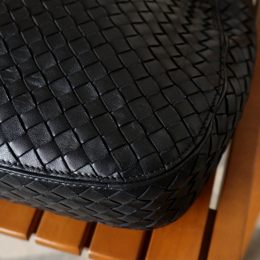 Bottega Veneta Vintage Black Nappa Intrecciato Loop Rings Hobo Shoulder Bag