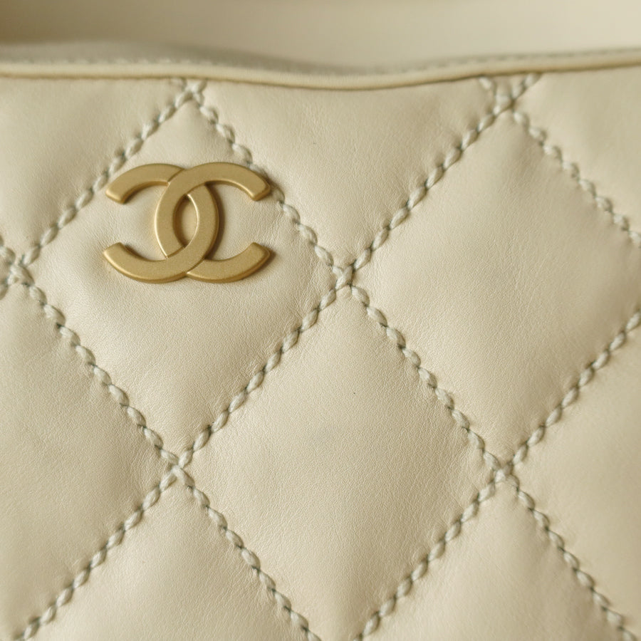 Chanel Vintage Cream Leather Wild Stitch CC mark chain-link Shoulder Bag