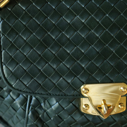 Bottega Veneta Vintage Alpi Green Intrecciato Gold Turn lock Braided Strap Shoulder Crossbody Bag