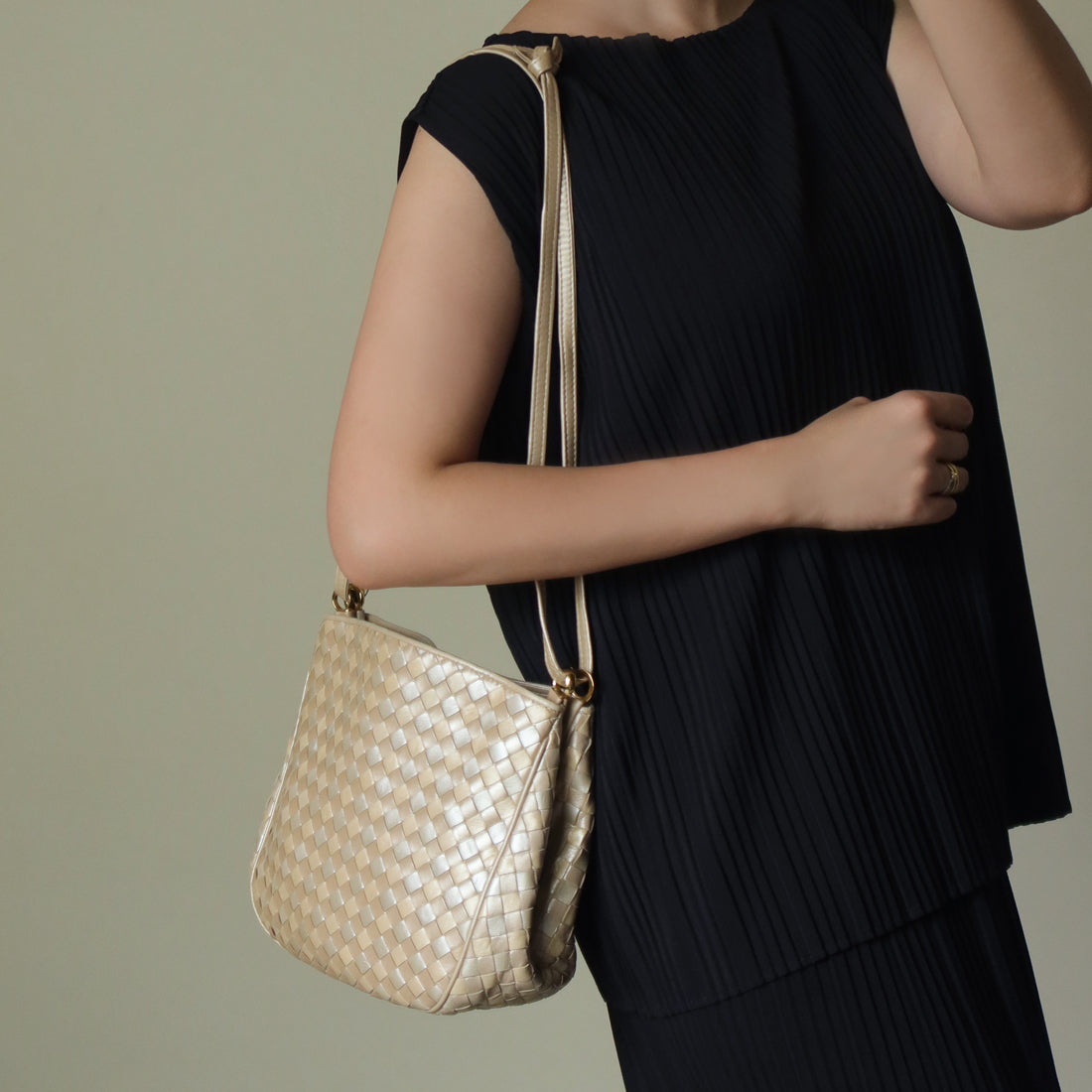 Vintage Bottega Veneta Shimmery Ivory Tri-color Intrecciato 2way Shoulder Bag