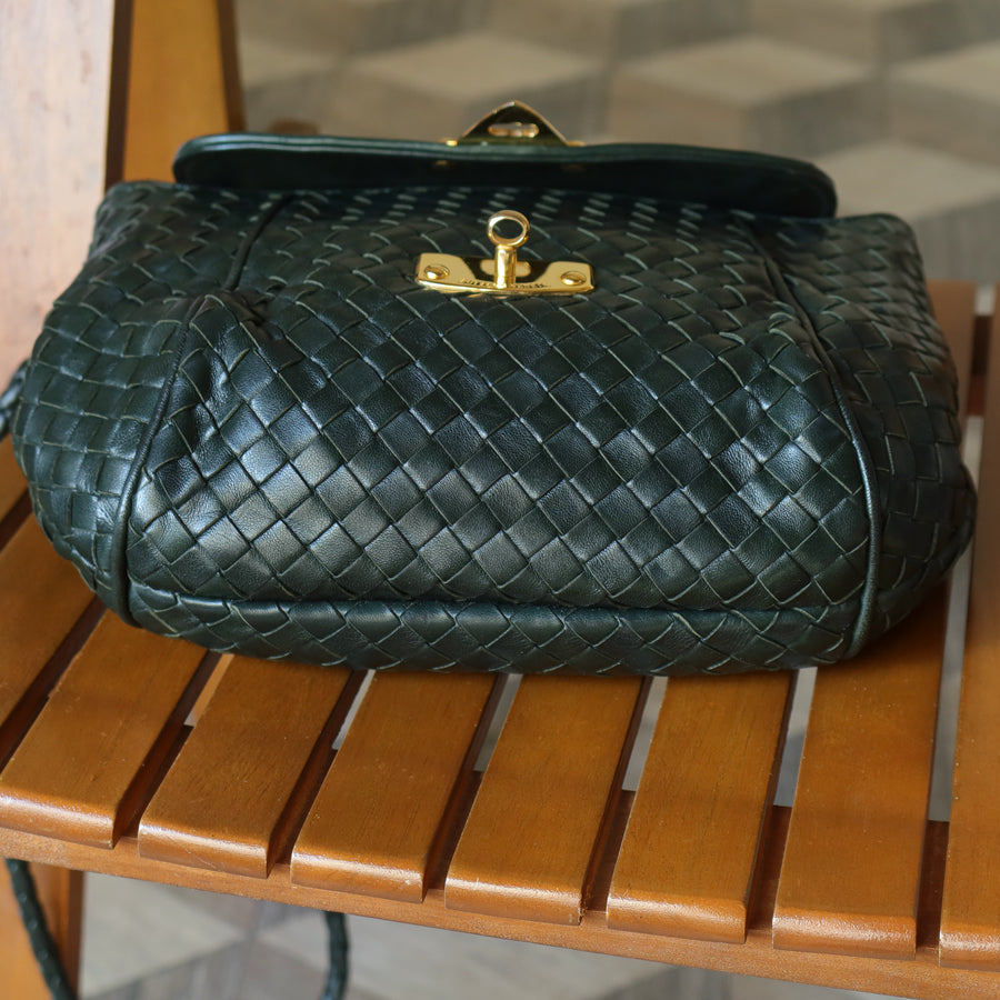 Bottega Veneta Vintage Alpi Green Intrecciato Gold Turn lock Braided Strap Shoulder Crossbody Bag