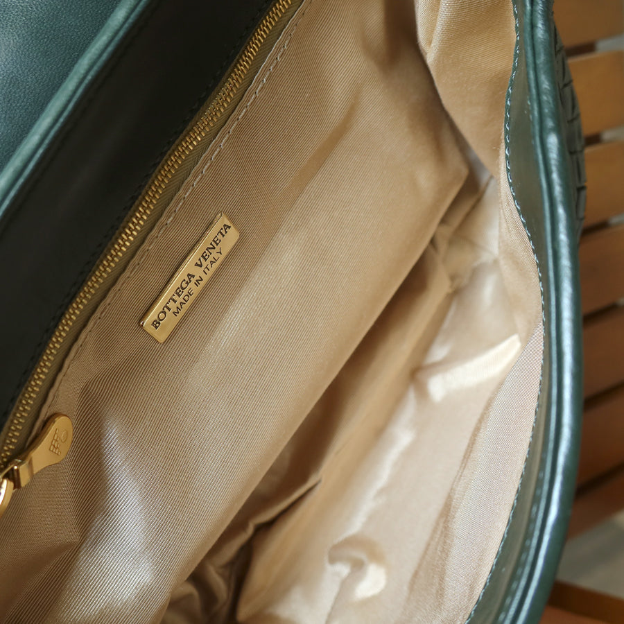 Bottega Veneta Vintage Alpi Green Intrecciato Gold Turn lock Braided Strap Shoulder Crossbody Bag