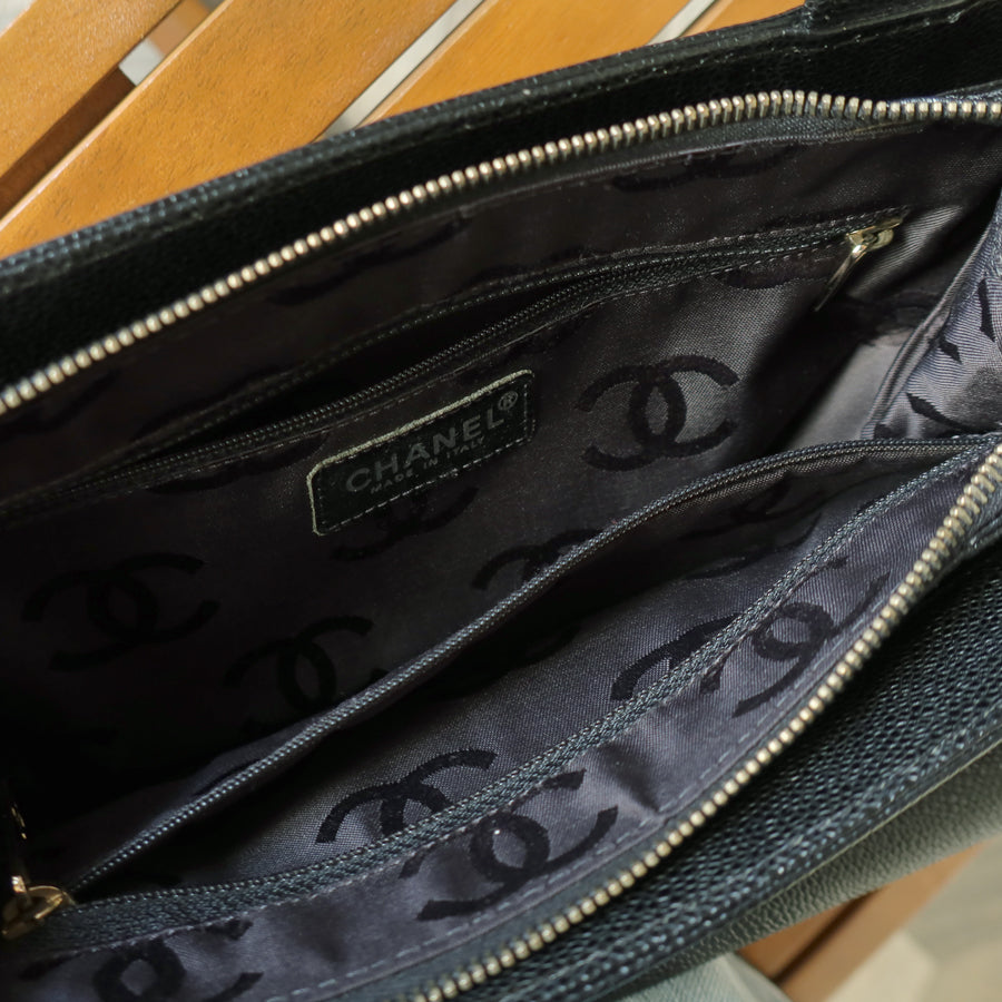 Chanel Vintage Black Caviar Leather CC Mark Charm East west Shoulder Bag M