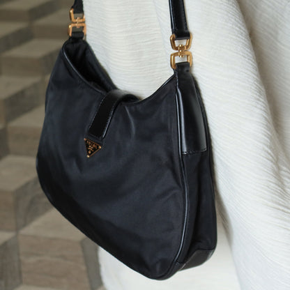 Rare Prada Vintage Black Nylon Tessuto Reversible Rose Gold Turn lock Hobo Bag