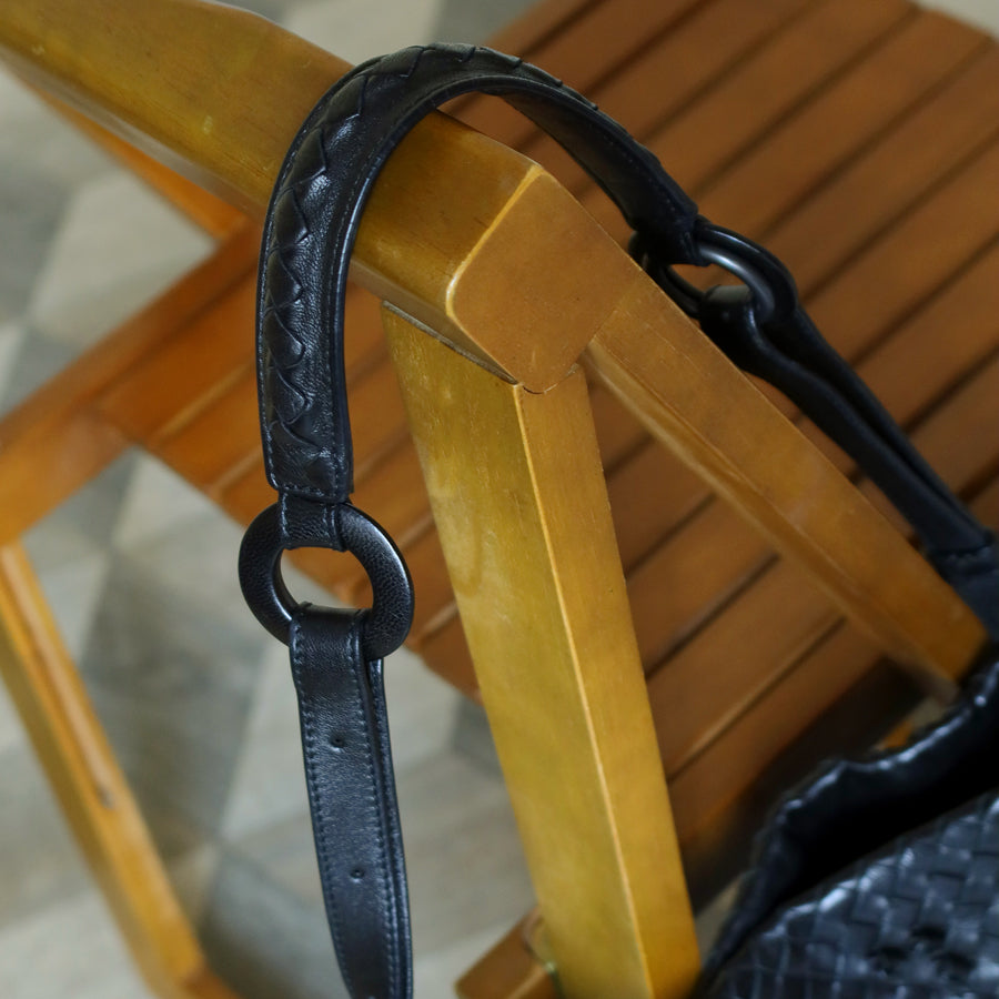 Rare Bottega Veneta Vintage Black Intrecciato knots Ring Strap Shoulder Bag M