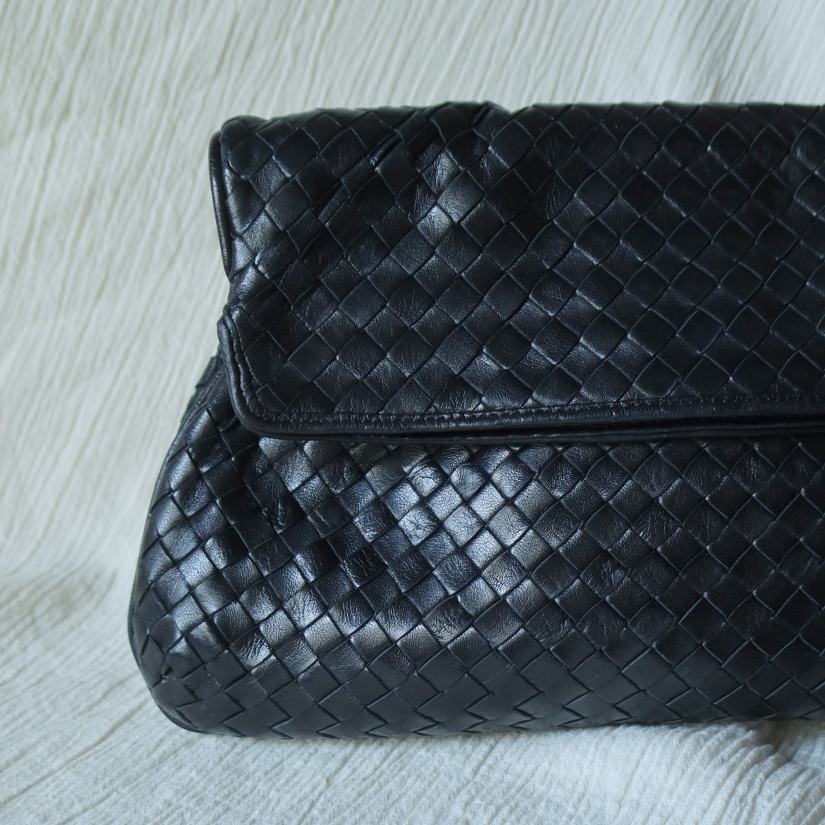 Rare Bottega Veneta Vintage Black Intrecciato Leather Hourglass Party Clutch Bag