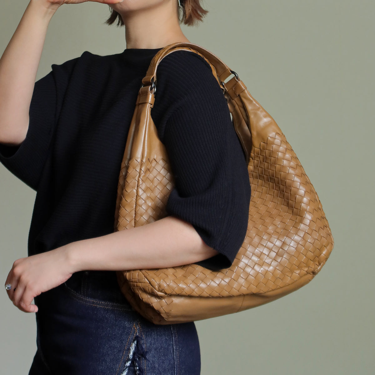 Bottega Veneta Vintage Caramel Brown Intrecciato Campana Hobo Shoulder Bag