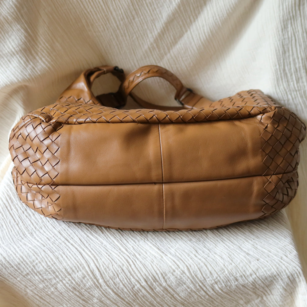Bottega Veneta Vintage Caramel Brown Intrecciato Campana Hobo Shoulder Bag S