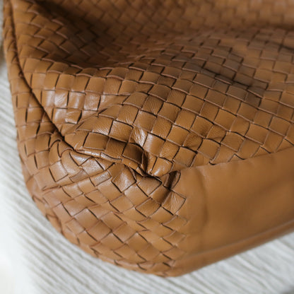 Bottega Veneta Vintage Caramel Brown Intrecciato Campana Hobo Shoulder Bag S