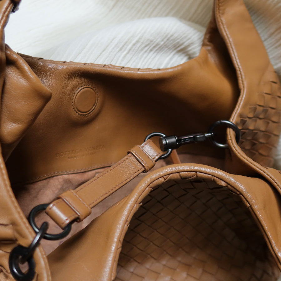 Bottega Veneta Vintage Caramel Brown Intrecciato Campana Hobo Shoulder Bag S