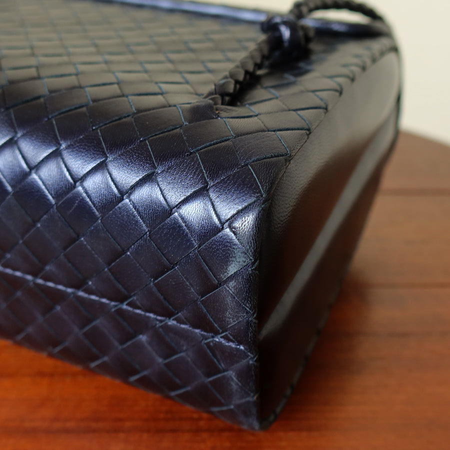 Bottega Veneta Vintage Intrecciato Weave Clasp Top Handle Bag
