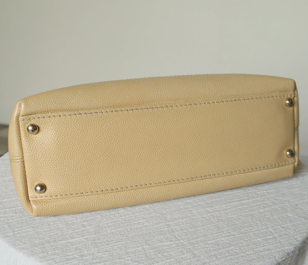 Chanel Vintage Beige Caviar Leather CC Mark Hobo Shoulder Bag