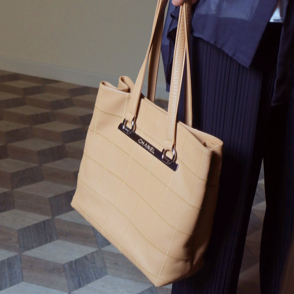 Chanel Vintage Chocolate Bar Stitching Light Salmon Beige Calfskin Leather Shoulder Tote Bag