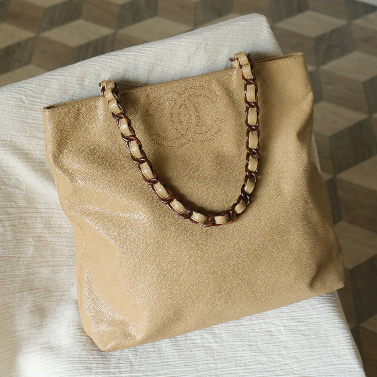Chanel Vintage Light Beige Caviar Leather Tortoise shell Chain Shoulder Tote Bag