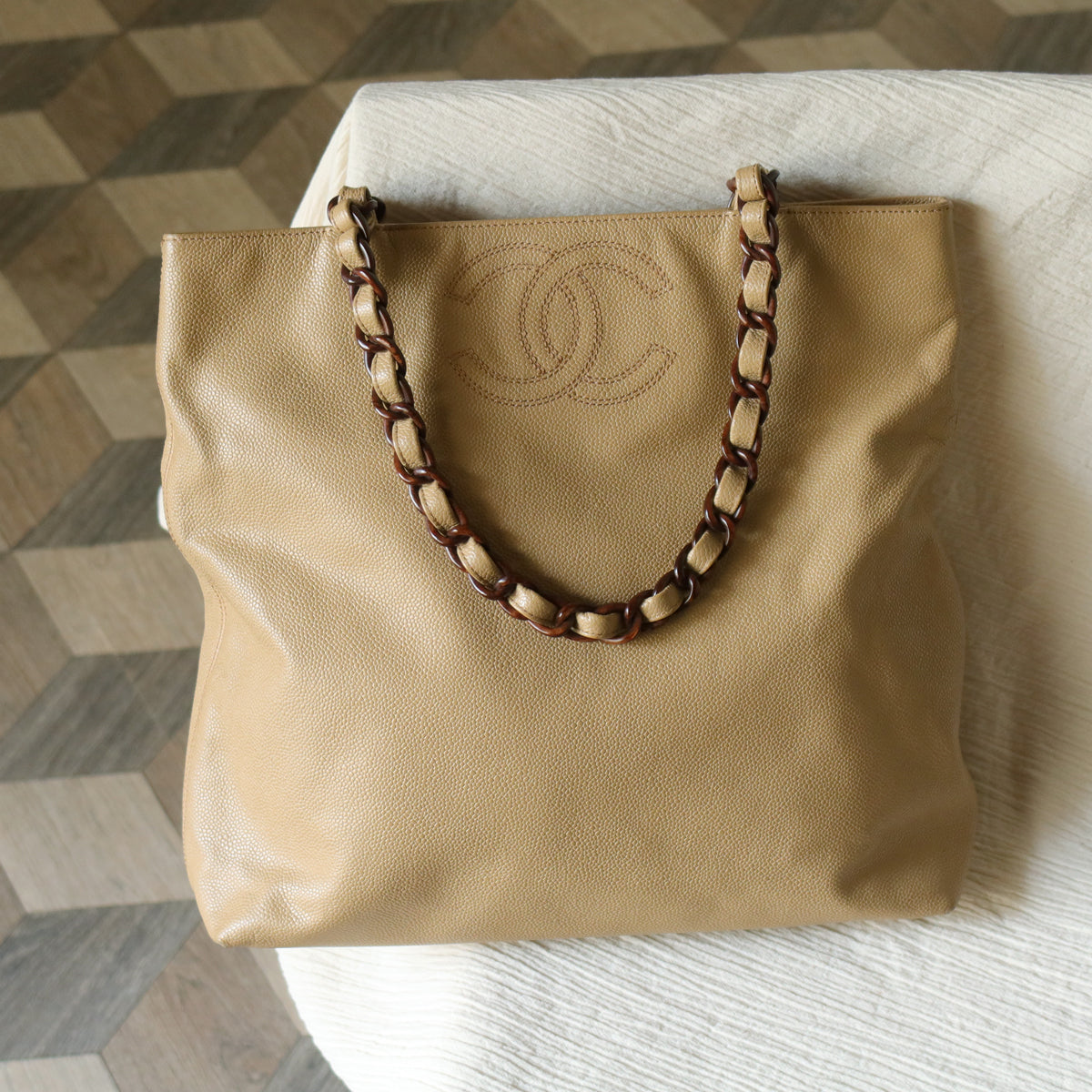 Chanel Vintage Light Beige Caviar Leather Tortoise shell Chain Shoulder Tote Bag