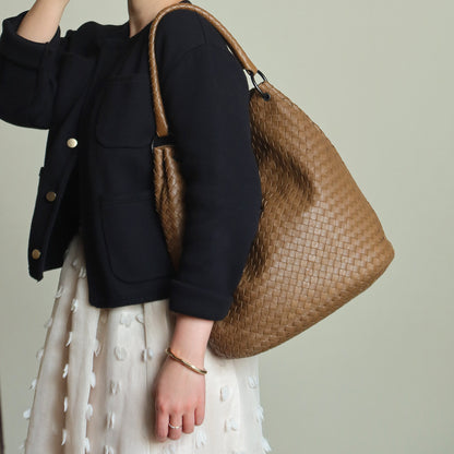 Bottega Veneta Vintage Caramel Brown Intrecciato Ring Hobo style Bucket Shoulder Bag