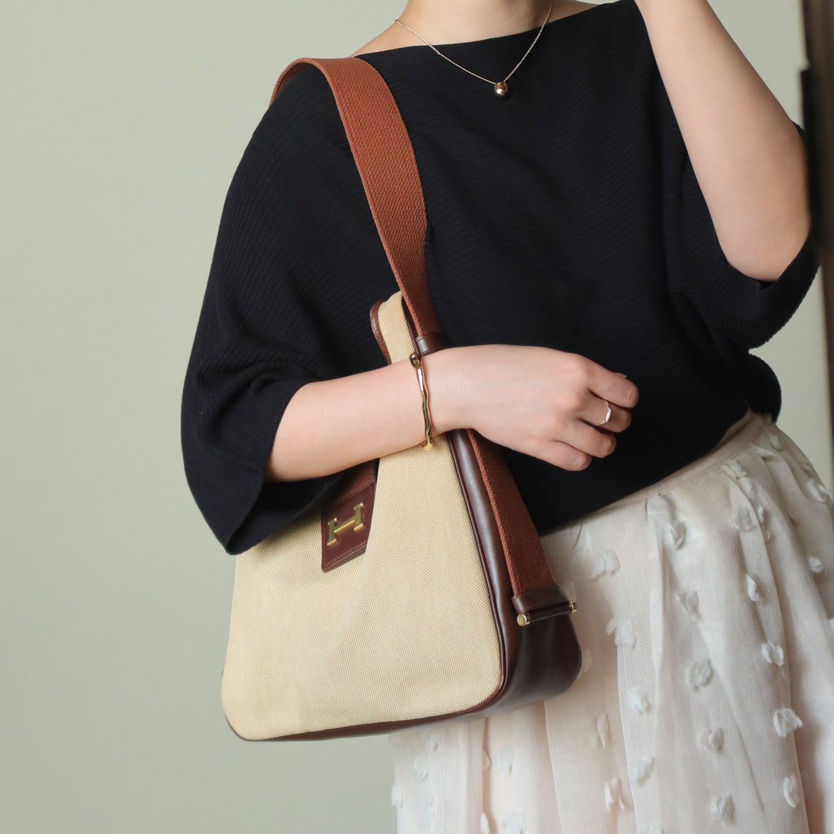 Hermès Vintage '70s Brown Leather Beige Toile Tsako Shoulder Bag
