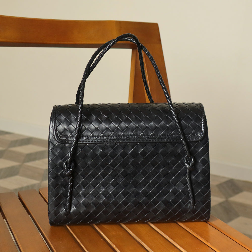 Rare Bottega Veneta Vintage Intrecciato Leather Braided Strap Clasp Top Handle Bag