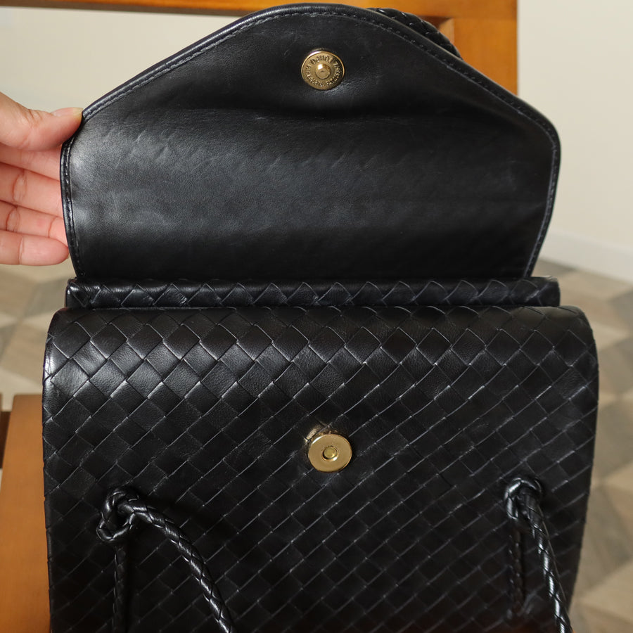 Rare Bottega Veneta Vintage Intrecciato Leather Braided Strap Clasp Top Handle Bag