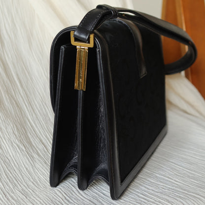 Celine Vintage Black Horse Carriage Triomphe Turn Lock Shoulder Bag