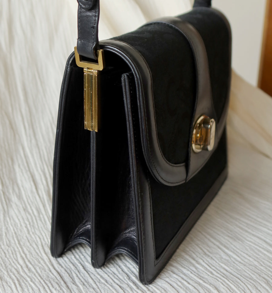 Celine Vintage Black Horse Carriage Triomphe Turn Lock Shoulder Bag