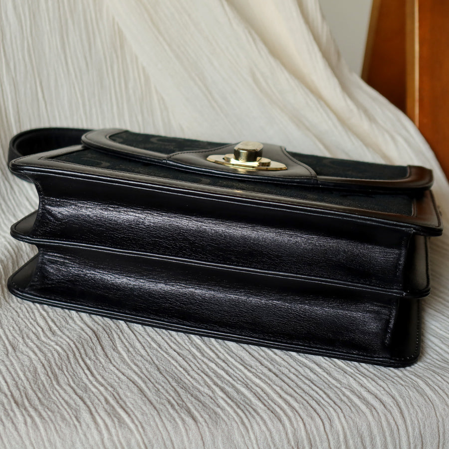 Celine Vintage Black Horse Carriage Triomphe Turn Lock Shoulder Bag