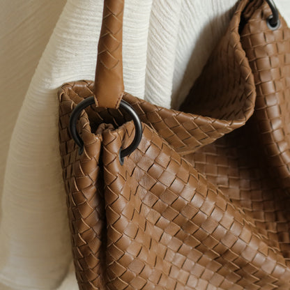 Bottega Veneta Vintage Caramel Brown Intrecciato Ring Hobo style Bucket Shoulder Bag