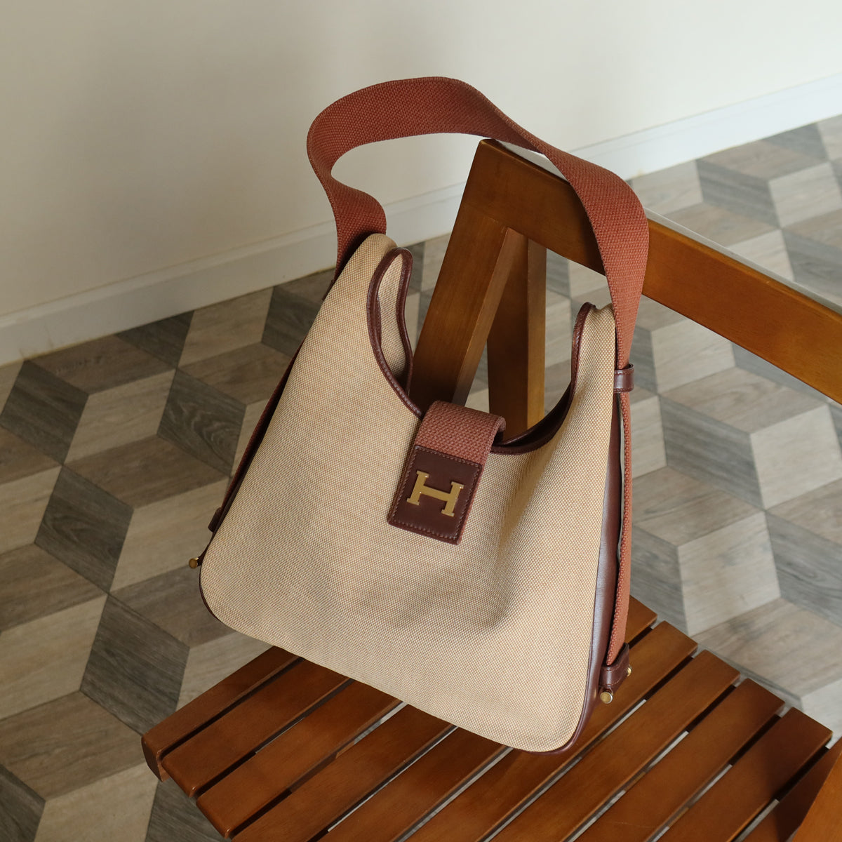 Hermès Vintage '70s Brown Leather Beige Toile Tsako Shoulder Bag