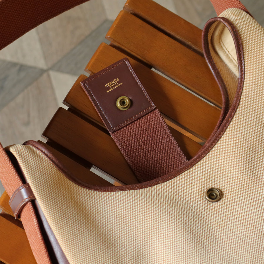 Hermès Vintage '70s Brown Leather Beige Toile Tsako Shoulder Bag