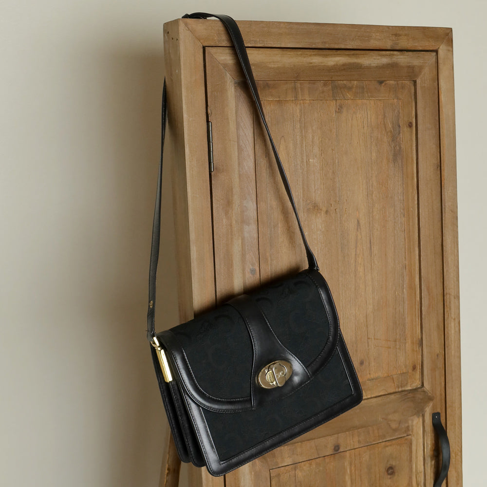 Celine Vintage Black Horse Carriage Triomphe Turn Lock Shoulder Bag