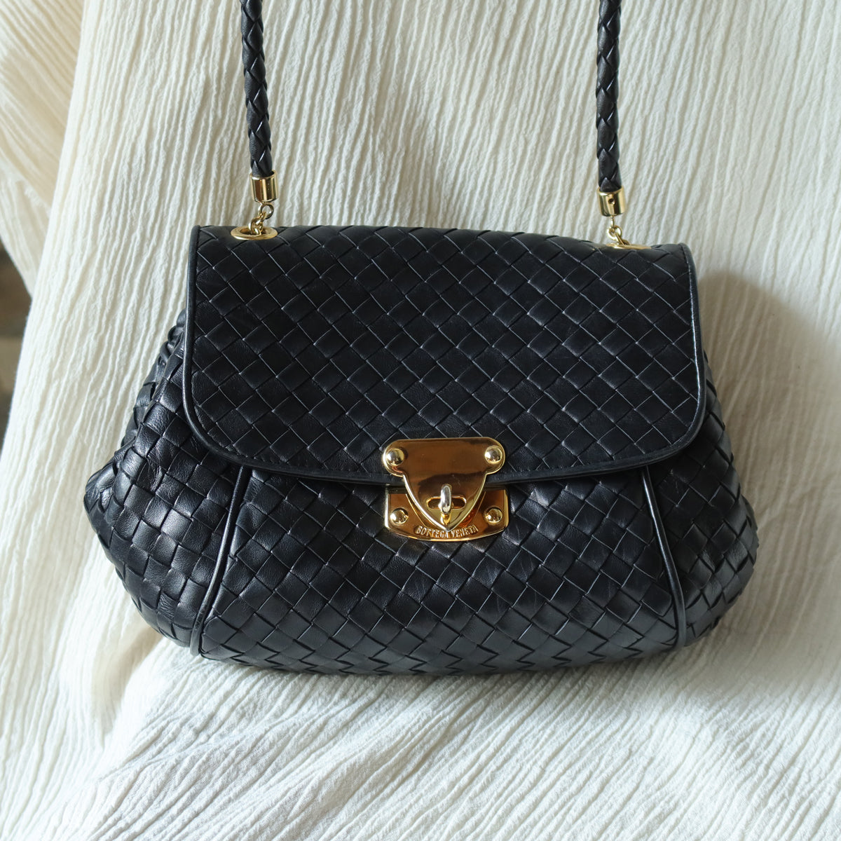 Bottega Veneta Vintage Black Intrecciato Gold Turn lock Braided Strap Crossbody Bag