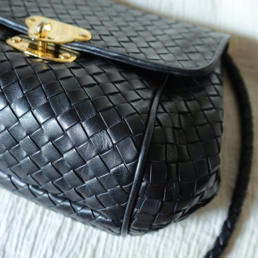 Bottega Veneta Vintage Black Intrecciato Gold Turn lock Braided Strap Crossbody Bag