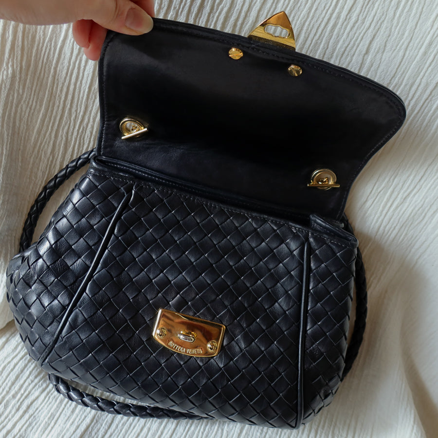 Bottega Veneta Vintage Black Intrecciato Gold Turn lock Braided Strap Crossbody Bag