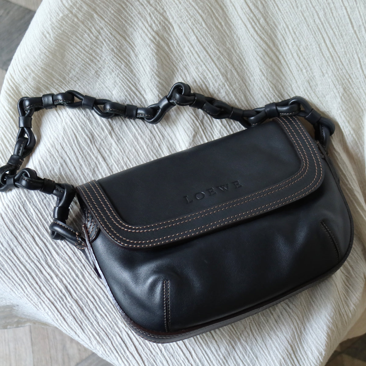 Loewe Vintage Black Leather Knot Link Strap Anagram Shoulder Flap Bag