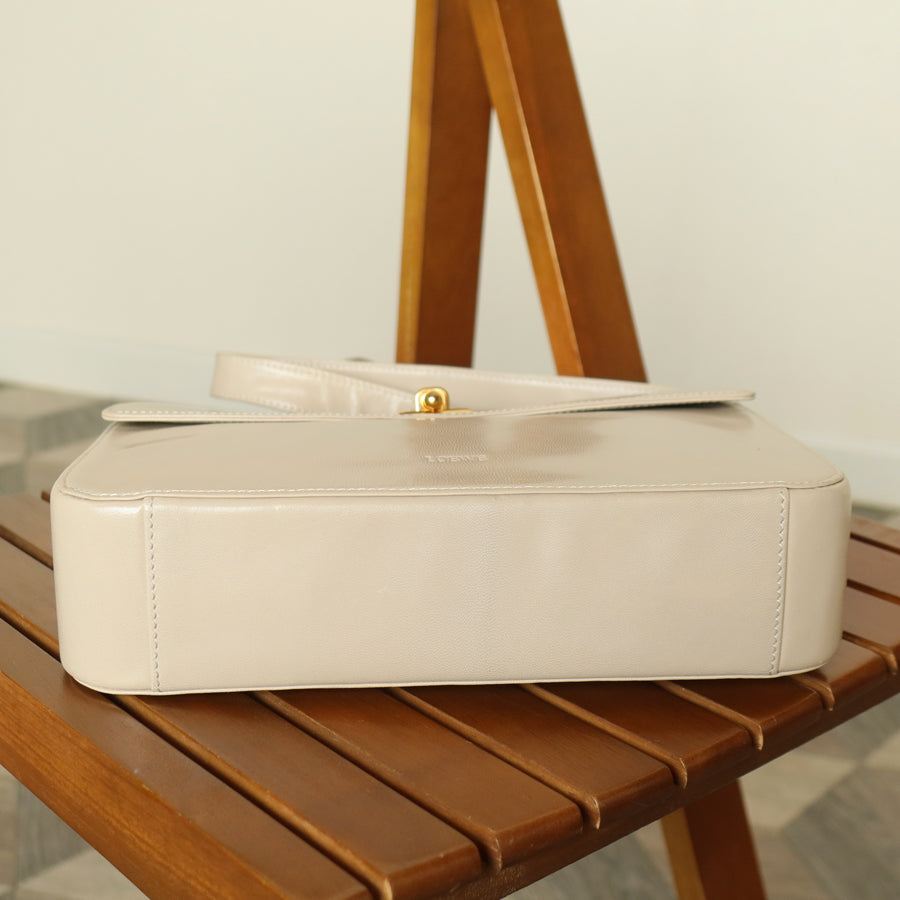 Loewe Vintage Ivory White Smooth Leather Boxy Gold hardware Shoulder Bag