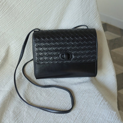 Bottega Veneta Vintage Black Intrecciato Weave Leather Rounded Crossbody Shoulder Bag