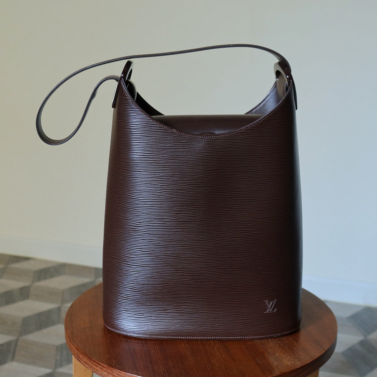 Louis Vuitton Vintage Chestnut Brown Epi Leather Verseau Shoulder Bag